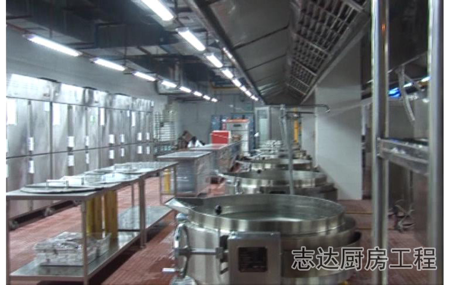 东莞伟易达工厂饭堂设备